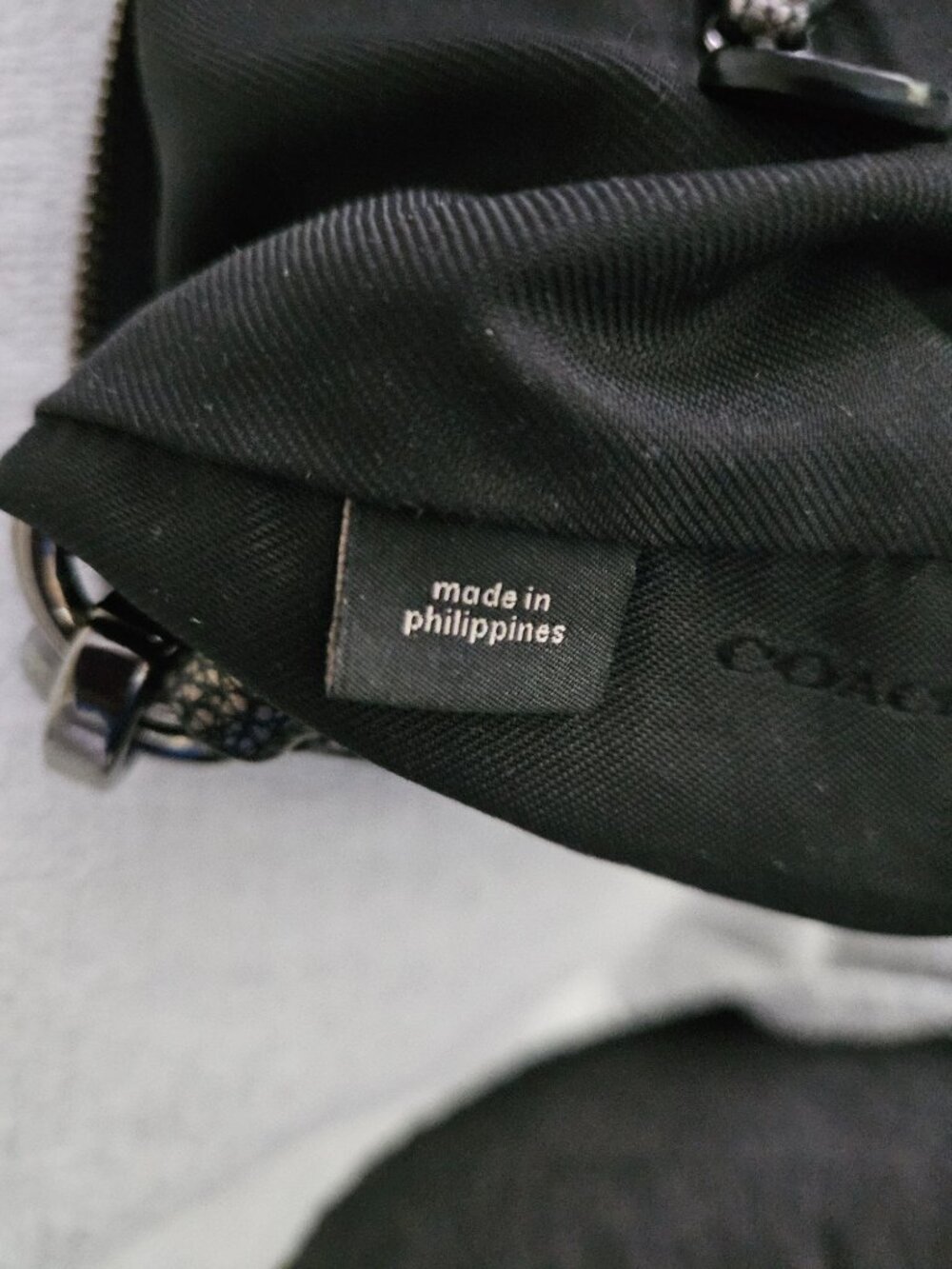 Coach Turnlock Pebbled Leather Hobo Bag - Picture 10 of 10